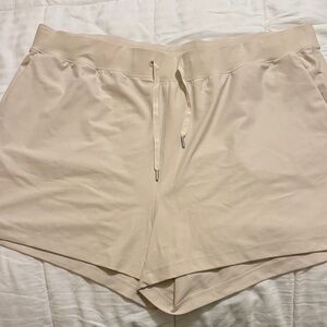 Old Navy Women's Cream Athletic Shorts